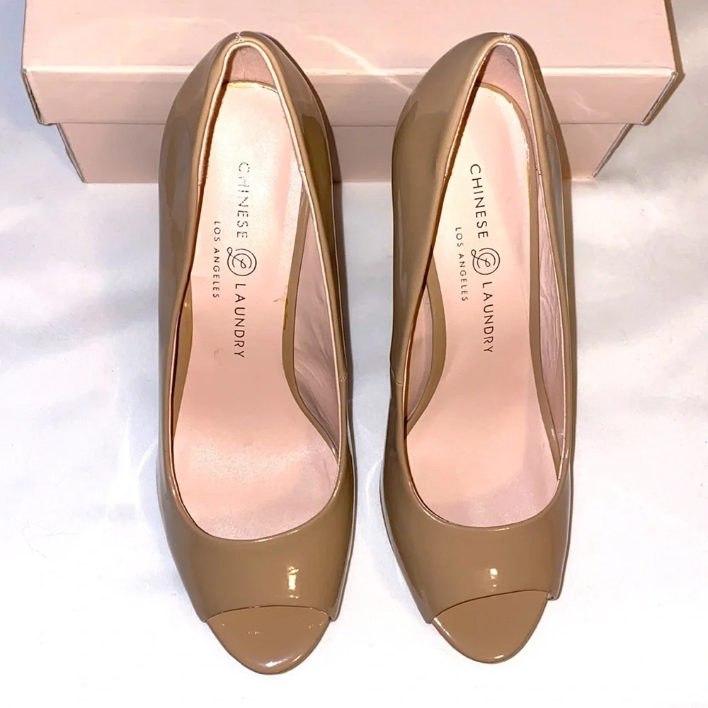 Nude Peep Toe Pumps Sz 8 by Chinese Laundry New in Box - Picture 11 of 11